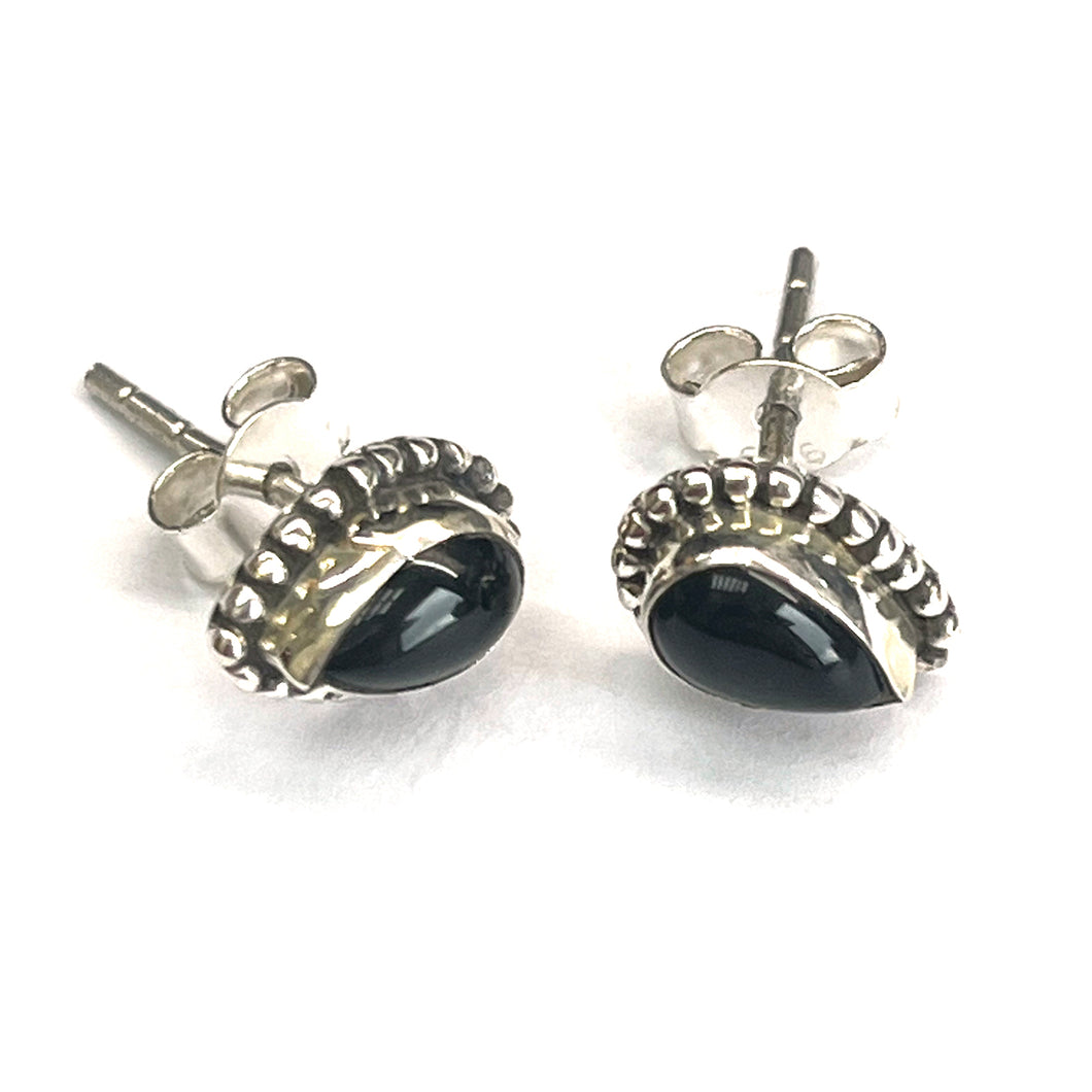 Tear drop silver studs earring with black stone