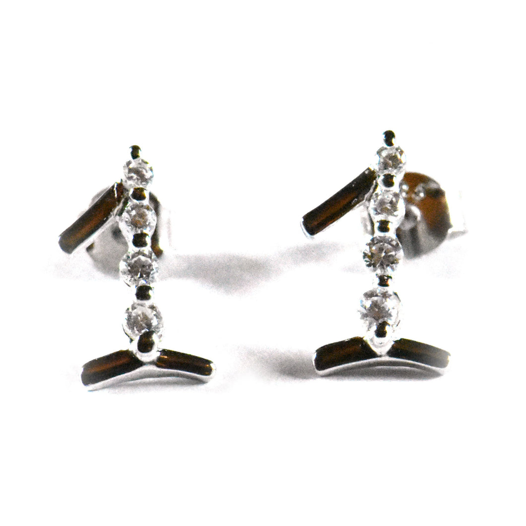 1 silver earring
