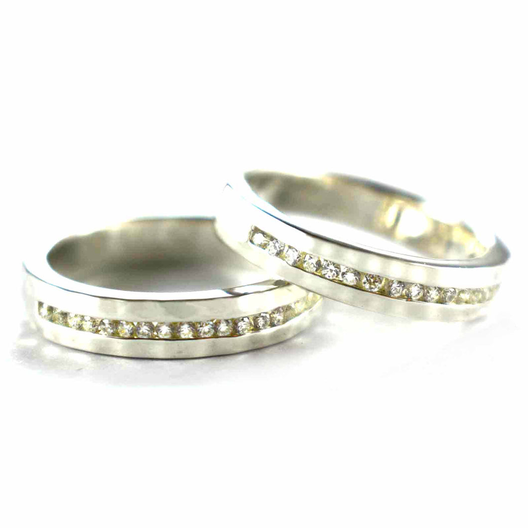 Hummer pattern silver couple ring with white CZ