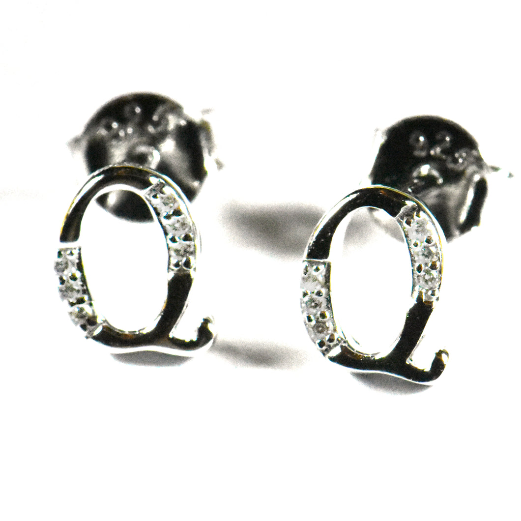 Q silver earring with CZ