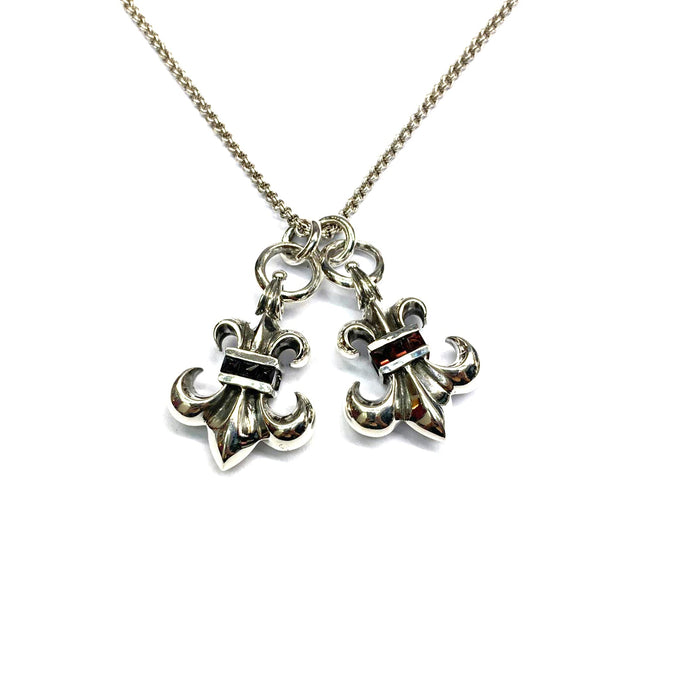 純銀童軍花吊墜：勇氣、忠誠與探索的象徵