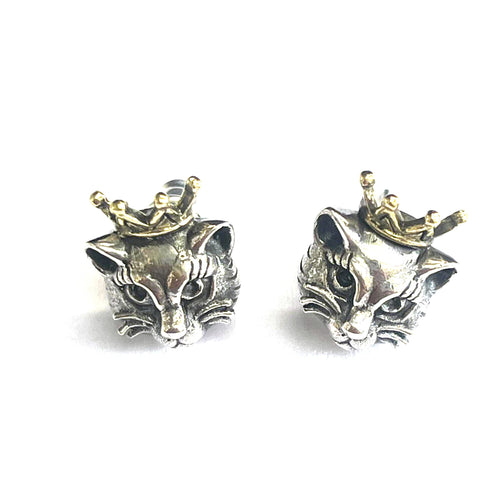 Cat silver earring with crown