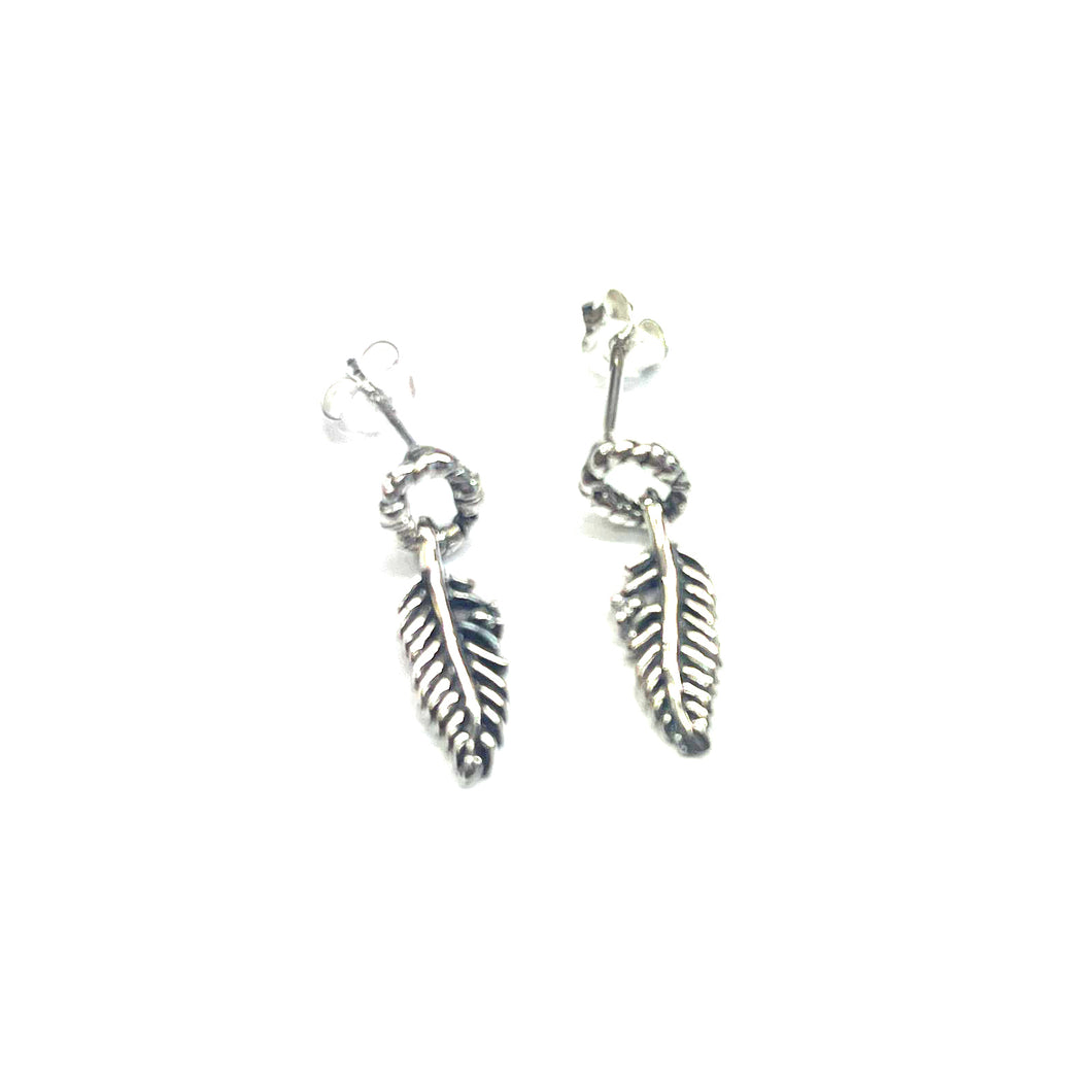 Circle & leave silver earring