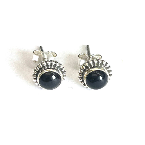 Circle silver studs earring with onyx