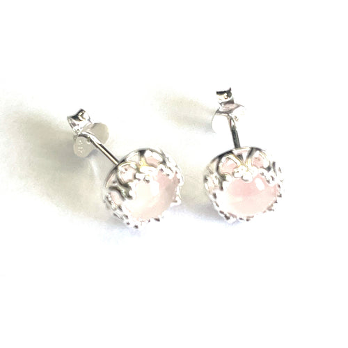 Crown setting silver earring with pink stone