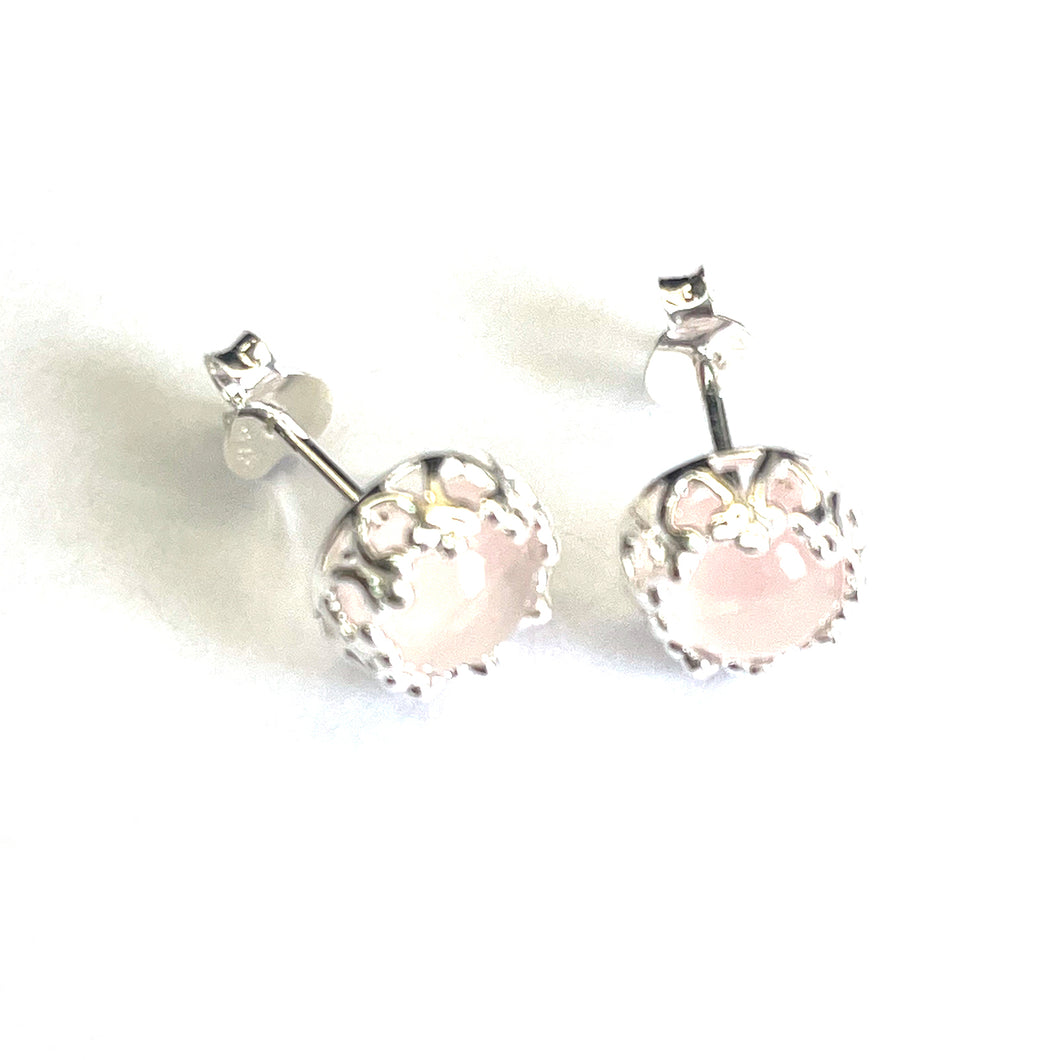 Crown setting silver earring with pink stone