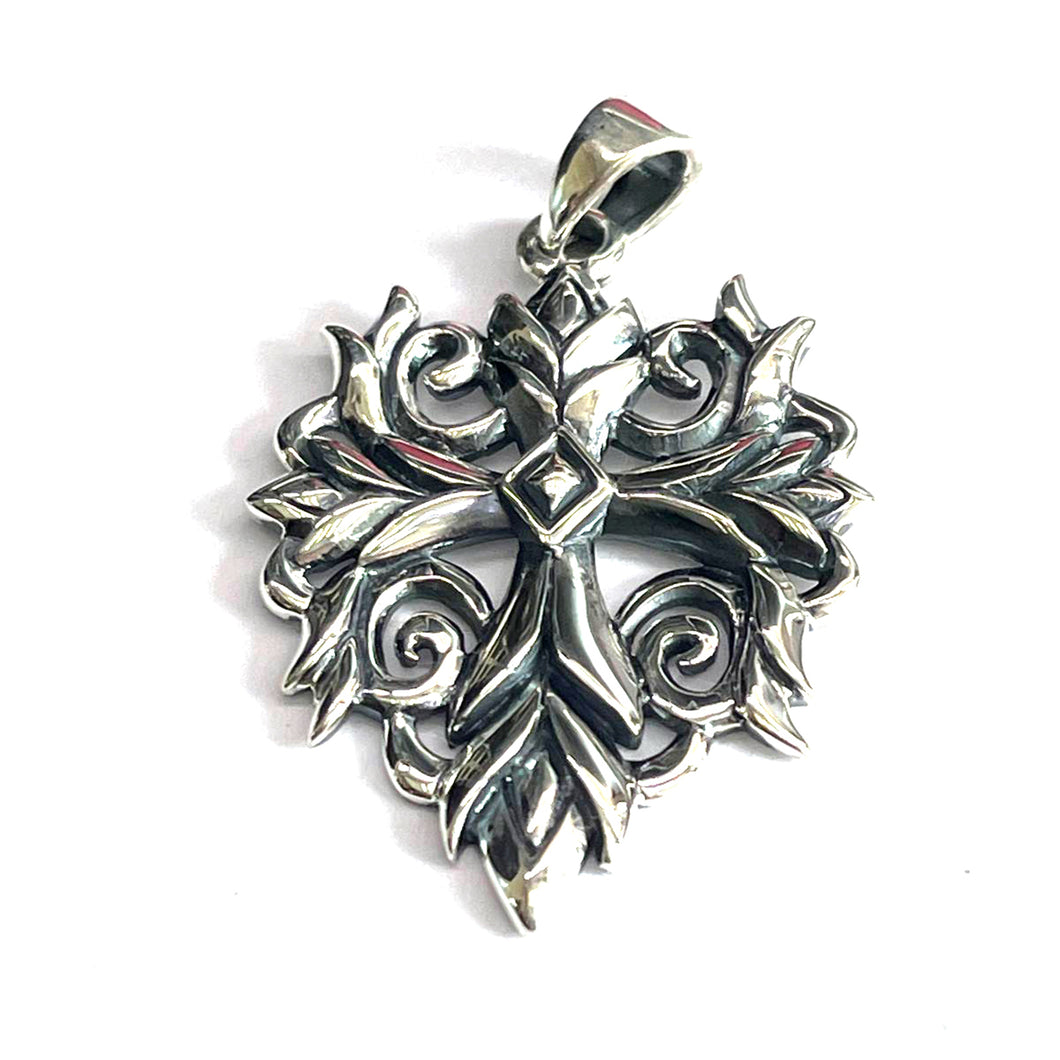New art cross silver pendant
