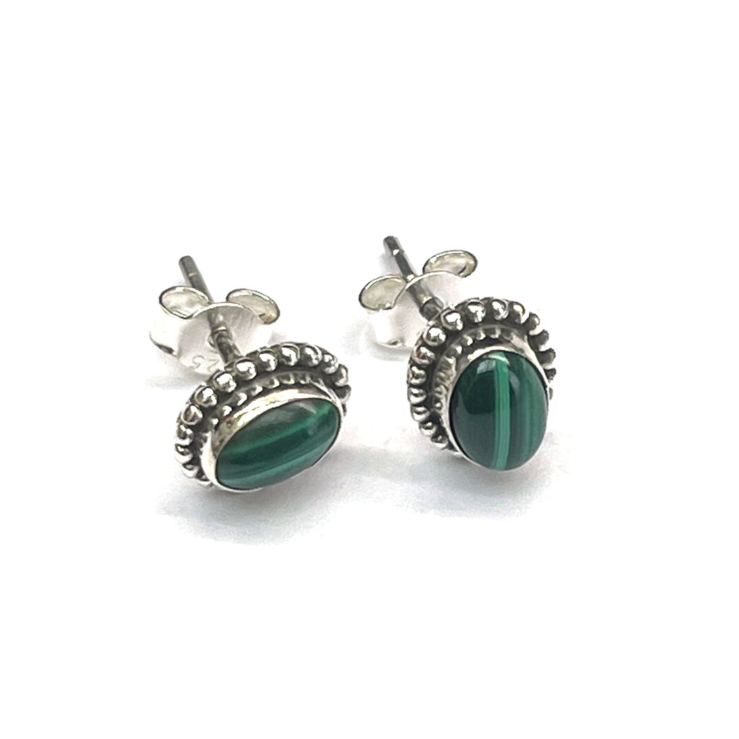 Oval silver studs earring with dark green stone
