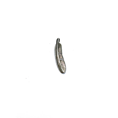 Small silver feather pendant