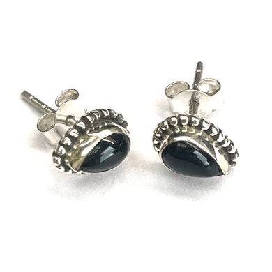 Tear drop silver studs earring with black stone