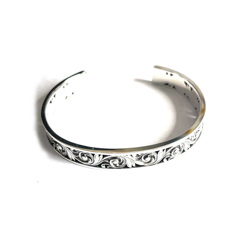 Totem silver bangle