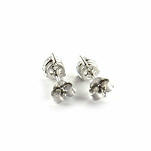 3 claws silver studs earring with 2mm CZ