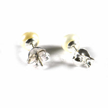 4mm pearl silver earring