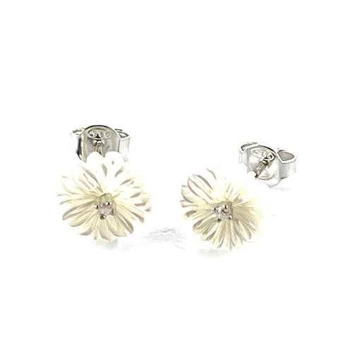Chrysanthemum silver studs earring with mother of pearl