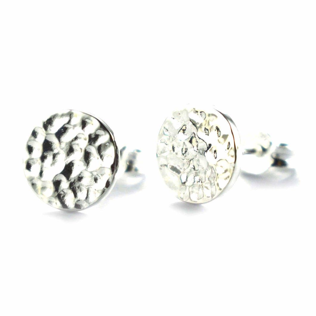 Circle stud silver earring with hummer pattern & platinum plating