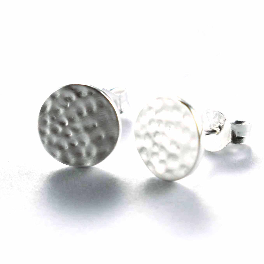 Circle studs silver earring with hummer pattern