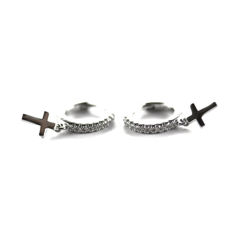 Circle earring with cross pattern