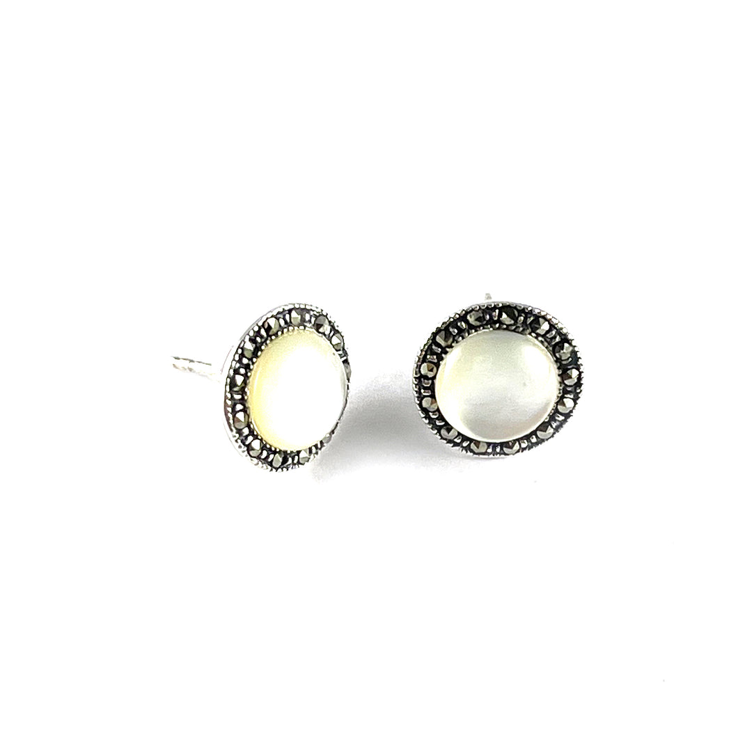 Circle studs silver earring with mother of pearl & marcasite