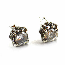 Claw silver studs earring with white CZ