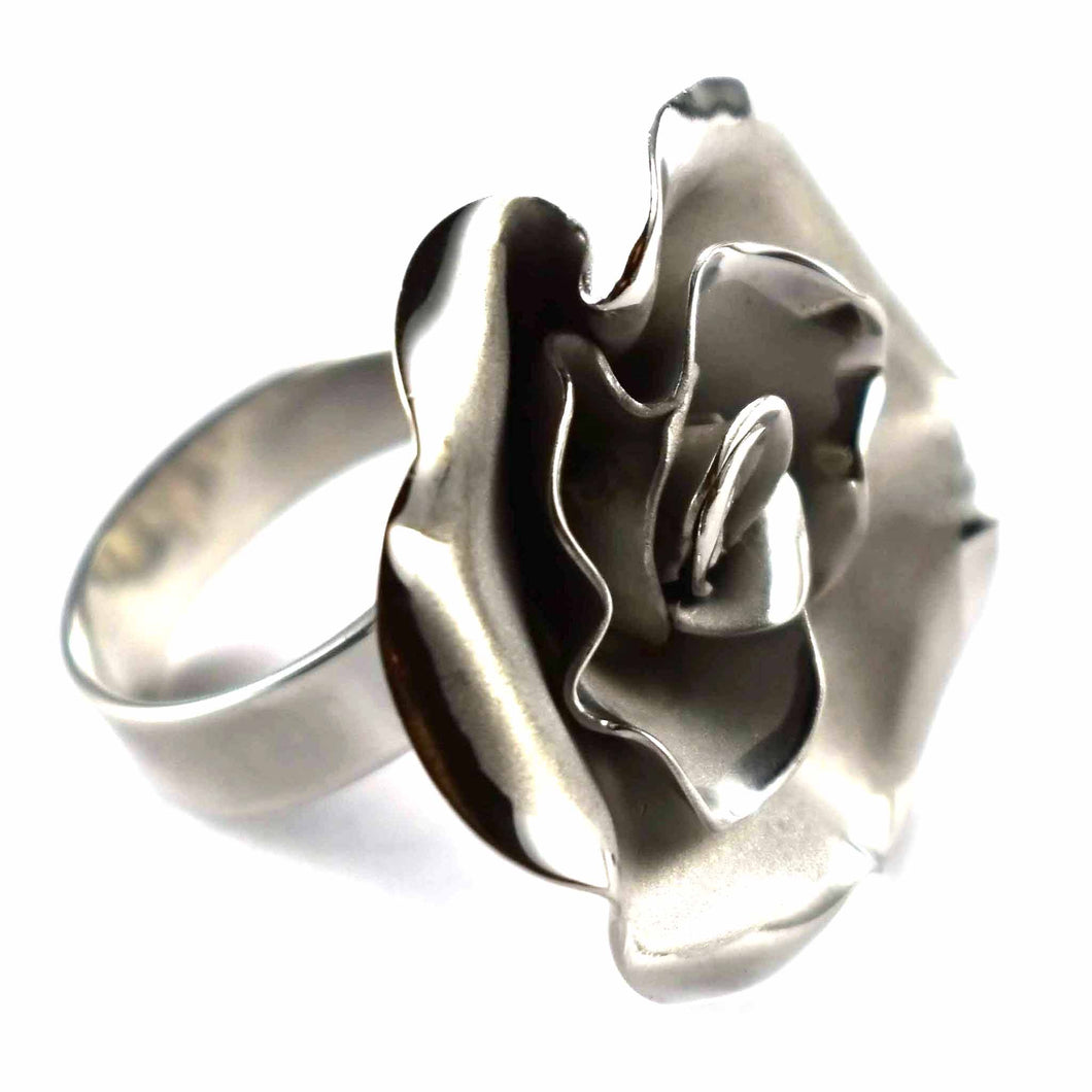 Flower silver ring with platinum plating