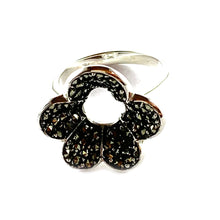 Flower silver ring with marcasite