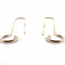 Hook & chain silver earring with pink gold plating