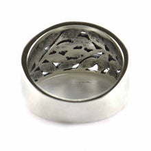 Leave & lace pattern silver ring with marcasite