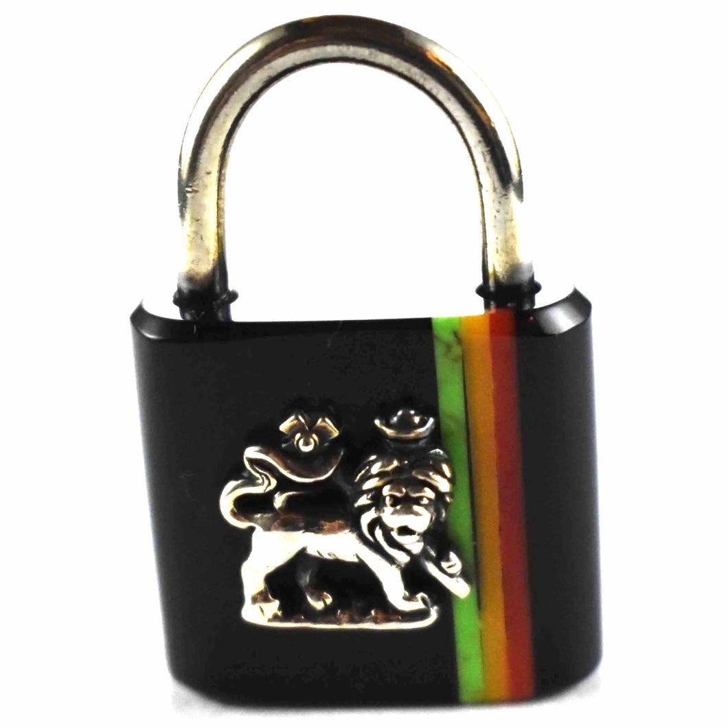 Lock with lion pattern silver pendant