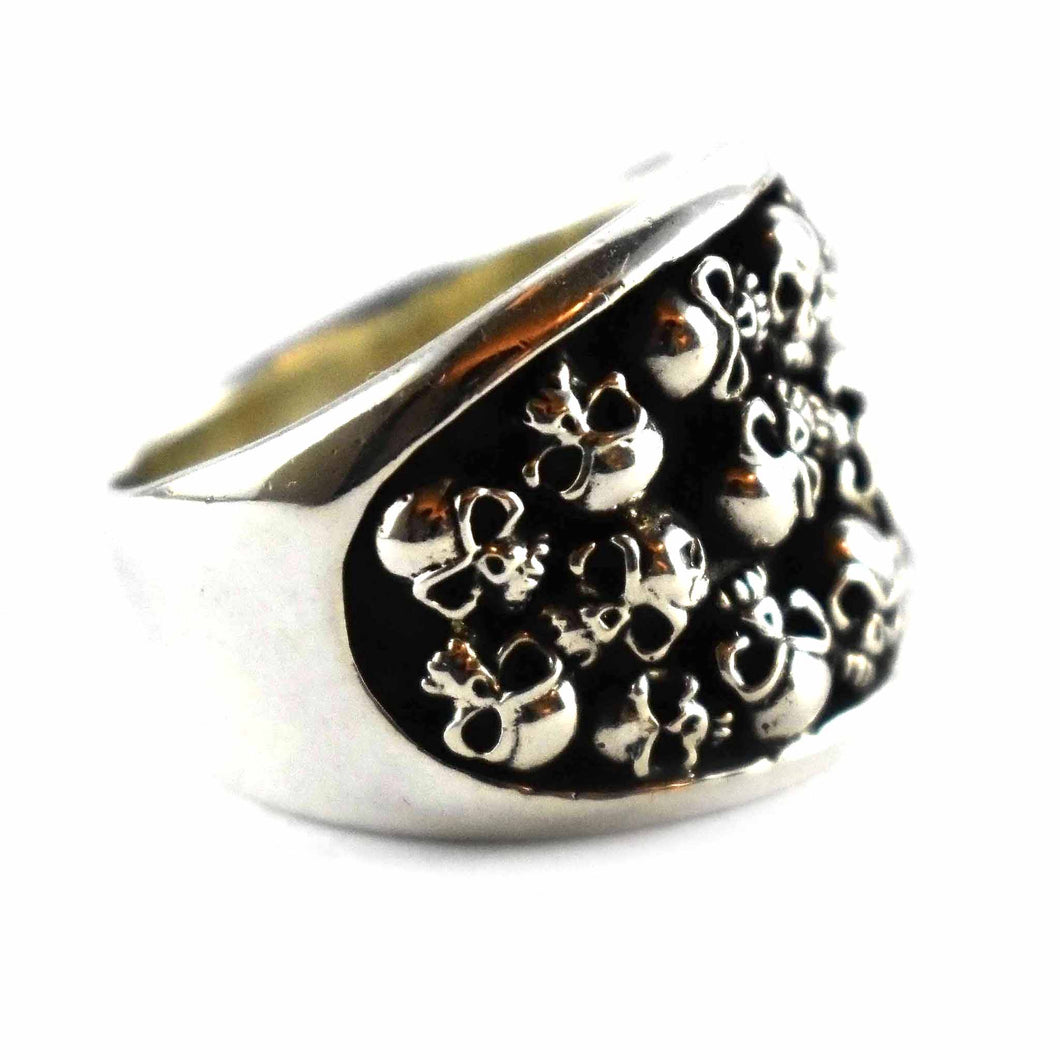 Mass graves silver ring