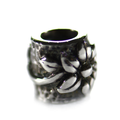 Oxidizing flower silver beads