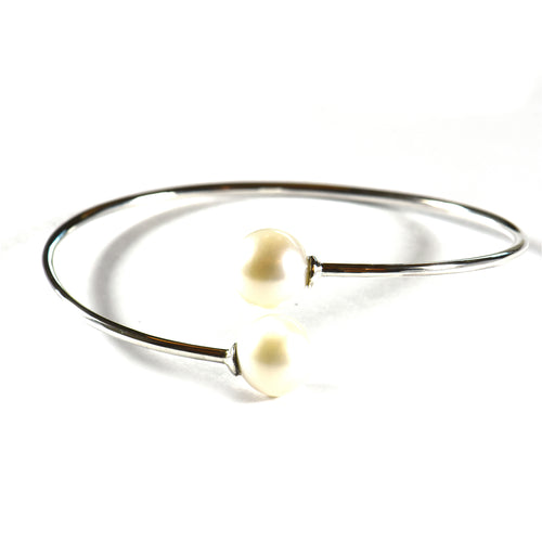 Pearl silver bangle