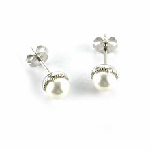 Pearl silver studs earring