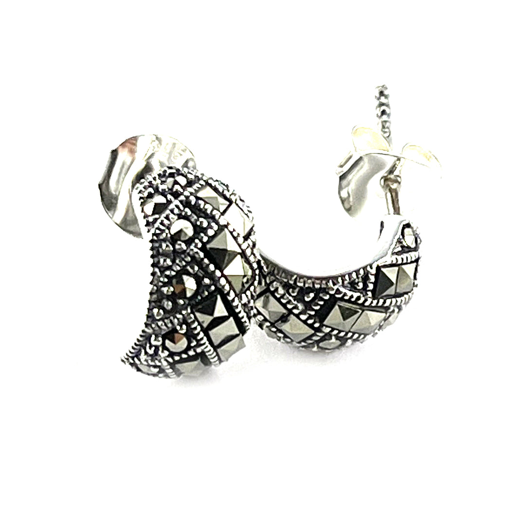 Rectangle silver studs earring with square marcasite