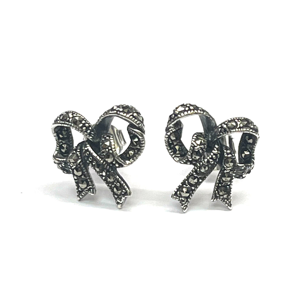 Ribbon silver earring with marcasite