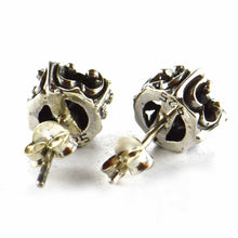 Rivet silver studs earring with black CZ