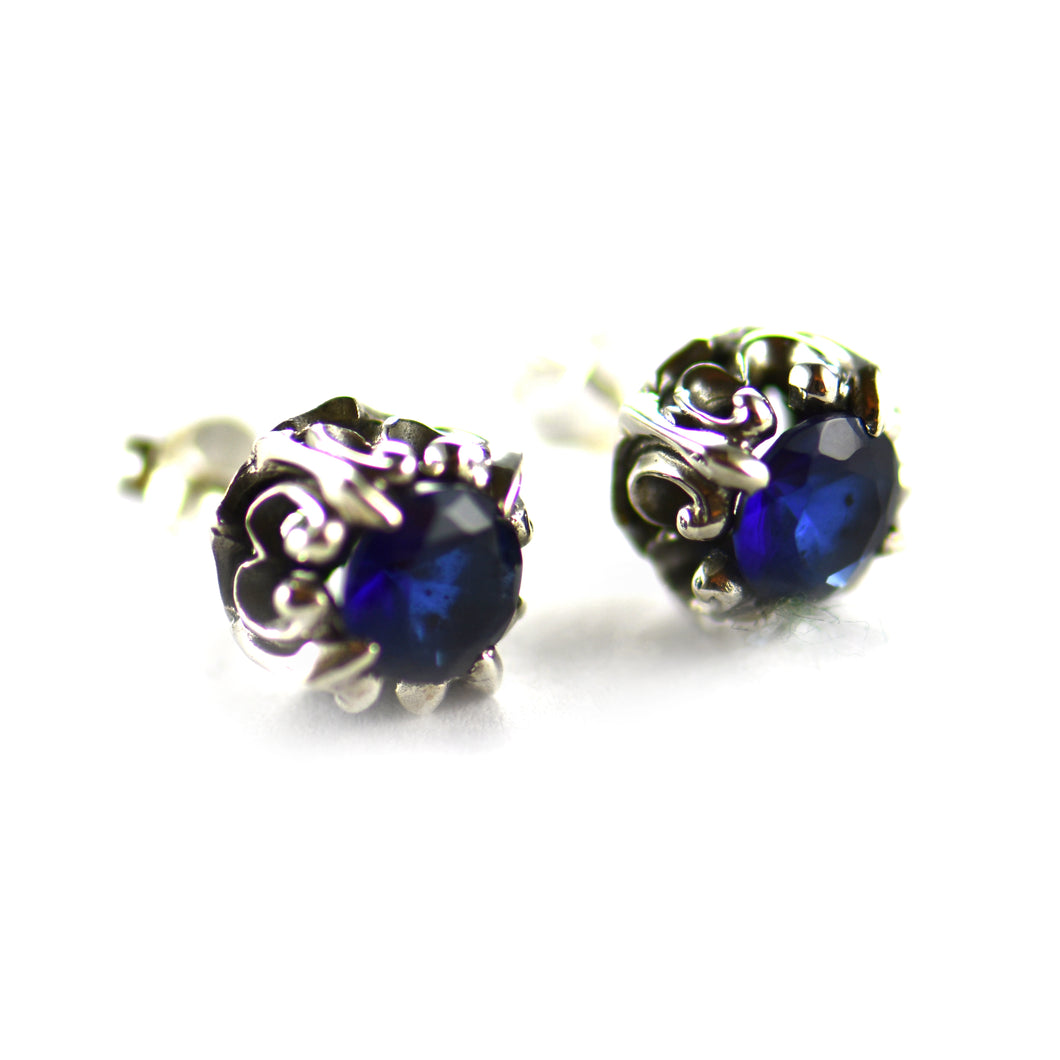 Rivet silver studs earring with blue CZ
