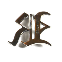 R old english fonts silver pendant