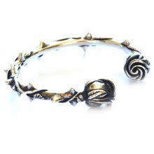 Rose silver bangle