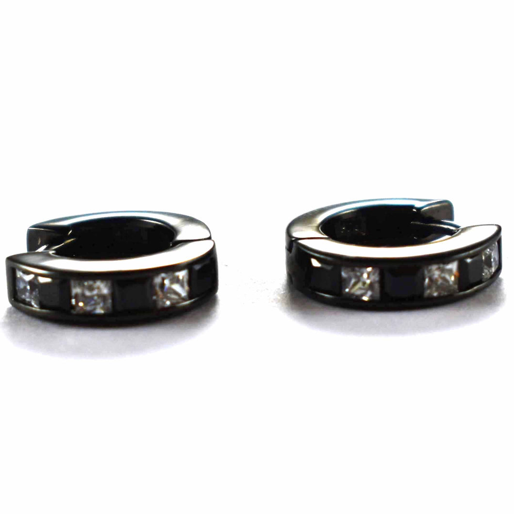 Round shape with black & white CZ silver earring