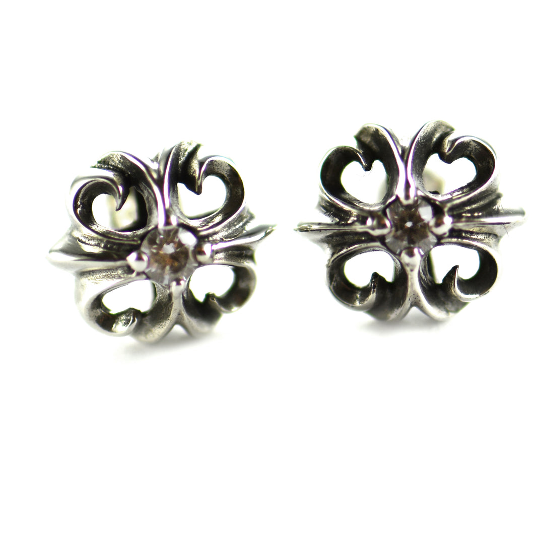 Scout & Cross pattern silver studs earring with white CZ