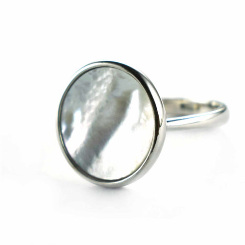 Silver ring with mother of pearl & platinum plating