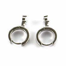 Silver earring with round of white CZ
