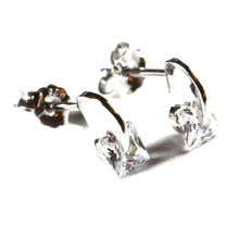 Silver studs earring with square CZ