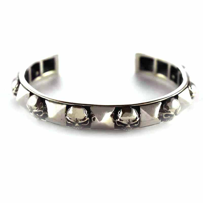 Skull & rivets silver bangle