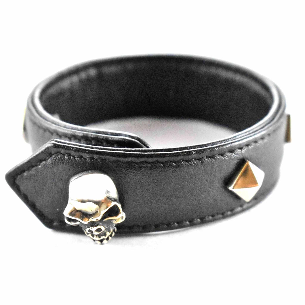 Skull & rivets with leather silver bracelet