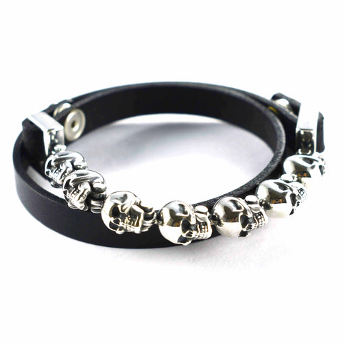 Skull silver bracelet with leather