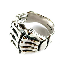 Skull hand silver ring