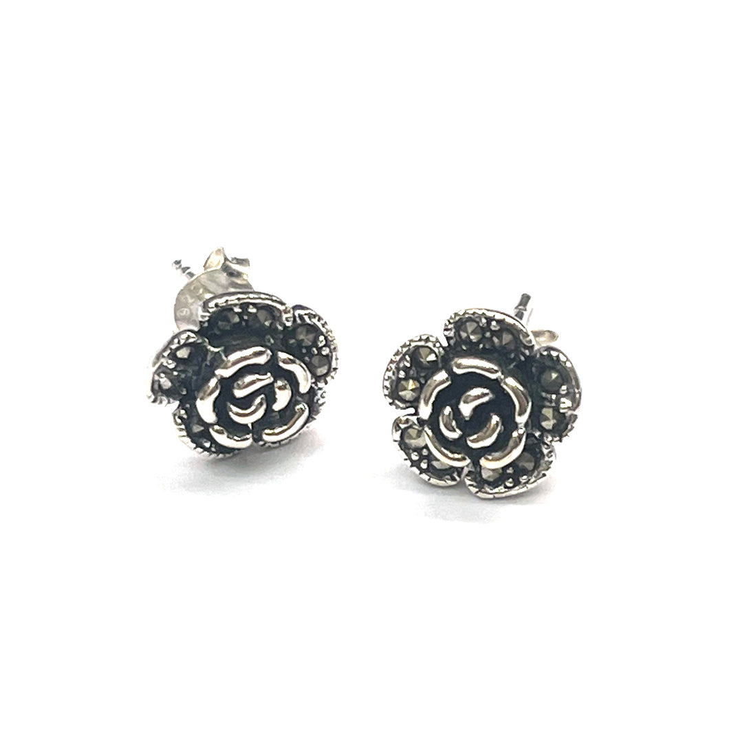 Small rose silver earring with marcasite