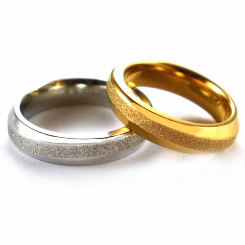 Stainless steel couple ring with diamond cut