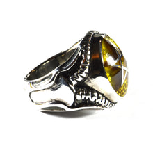 Star silver ring with green stone